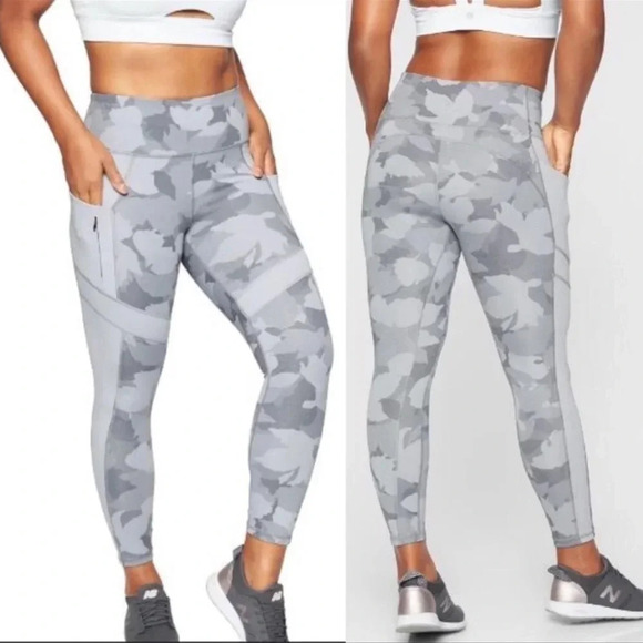 ATHLETA All In Gray 7/8 Camo Athletic Workout Leggings Size S - Picture 1 of 15